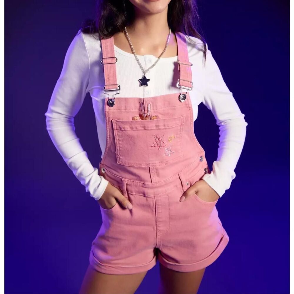 NWT The Amazing Digital Circus Jax Shortalls Hot Topic Pink Cotton size MD
